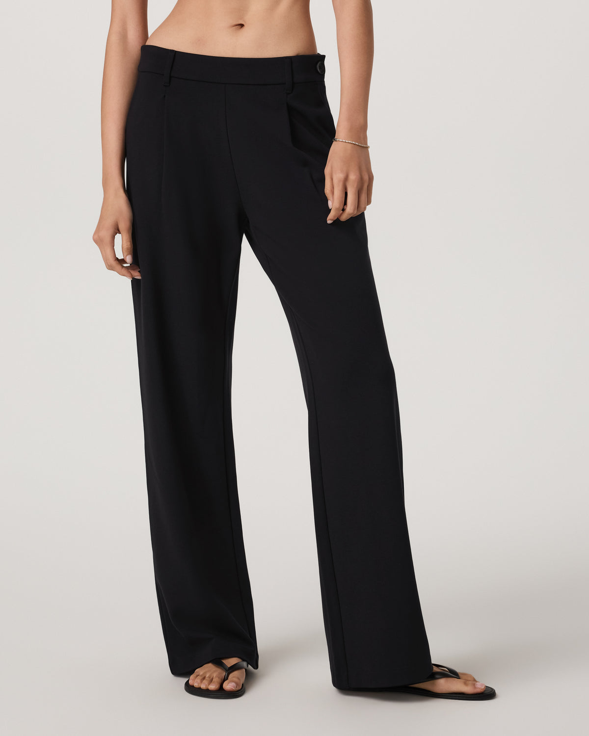 Maven Wideleg Pant Women's Black Lounge Pants | Vuori Outlet