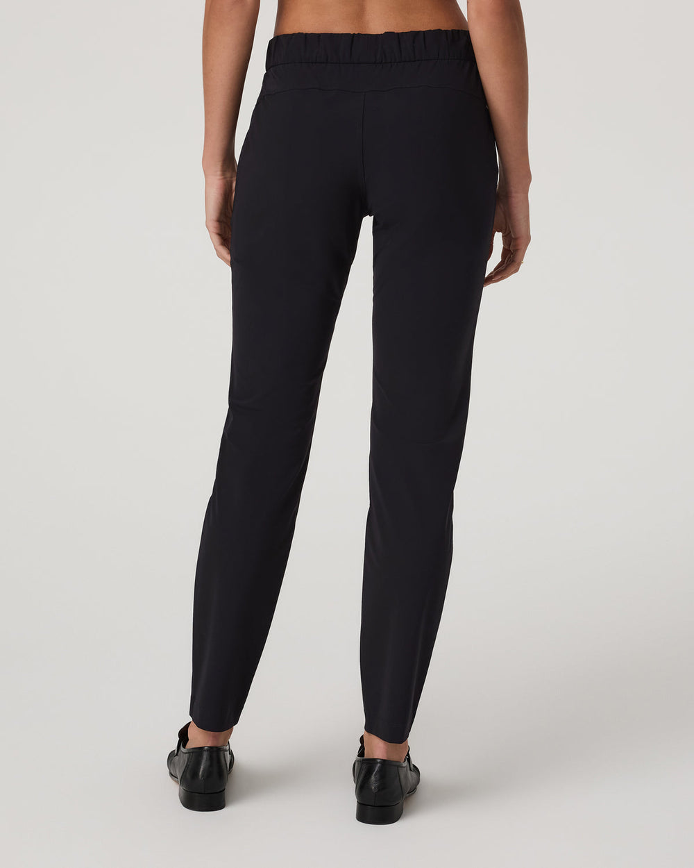 Miles Ankle Pant - Long Women's Black Performance Pants | Vuori