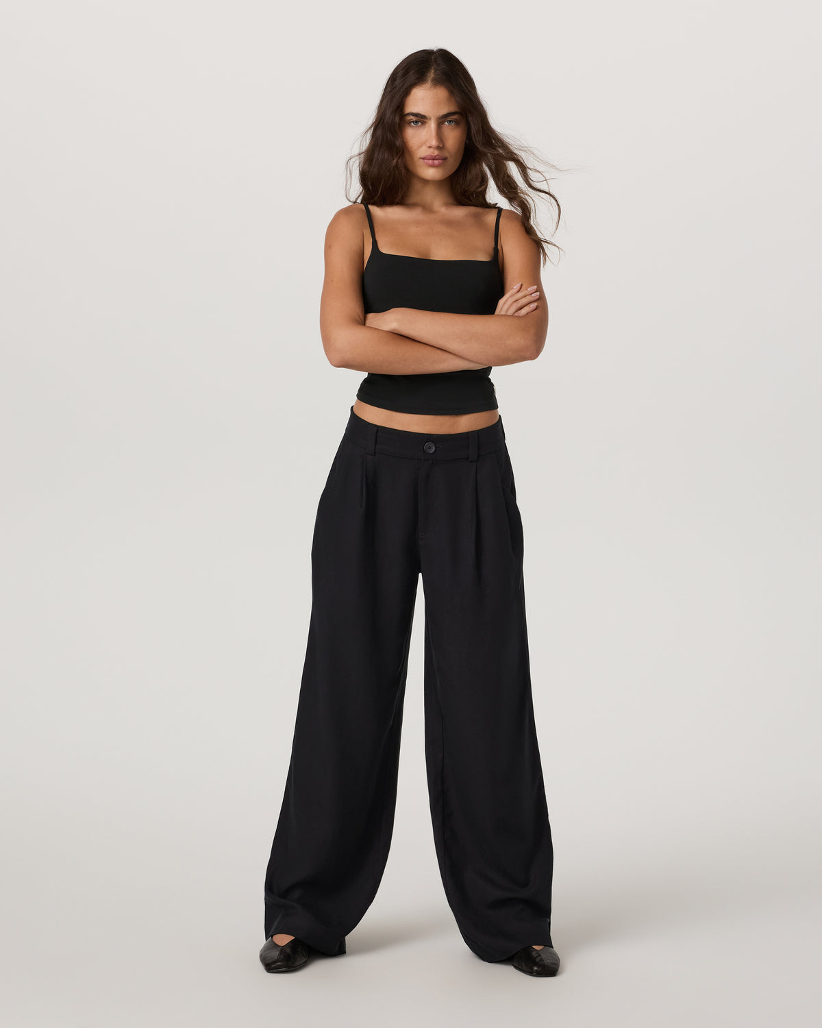 Trestles Twill Wideleg Women's Black Trouser Pants | Vuori Outlet