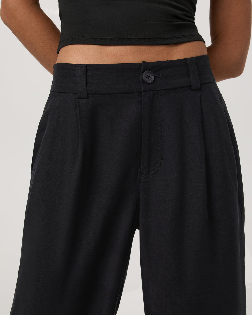 Trestles Twill Wideleg Women's Black Trouser Pants | Vuori Outlet