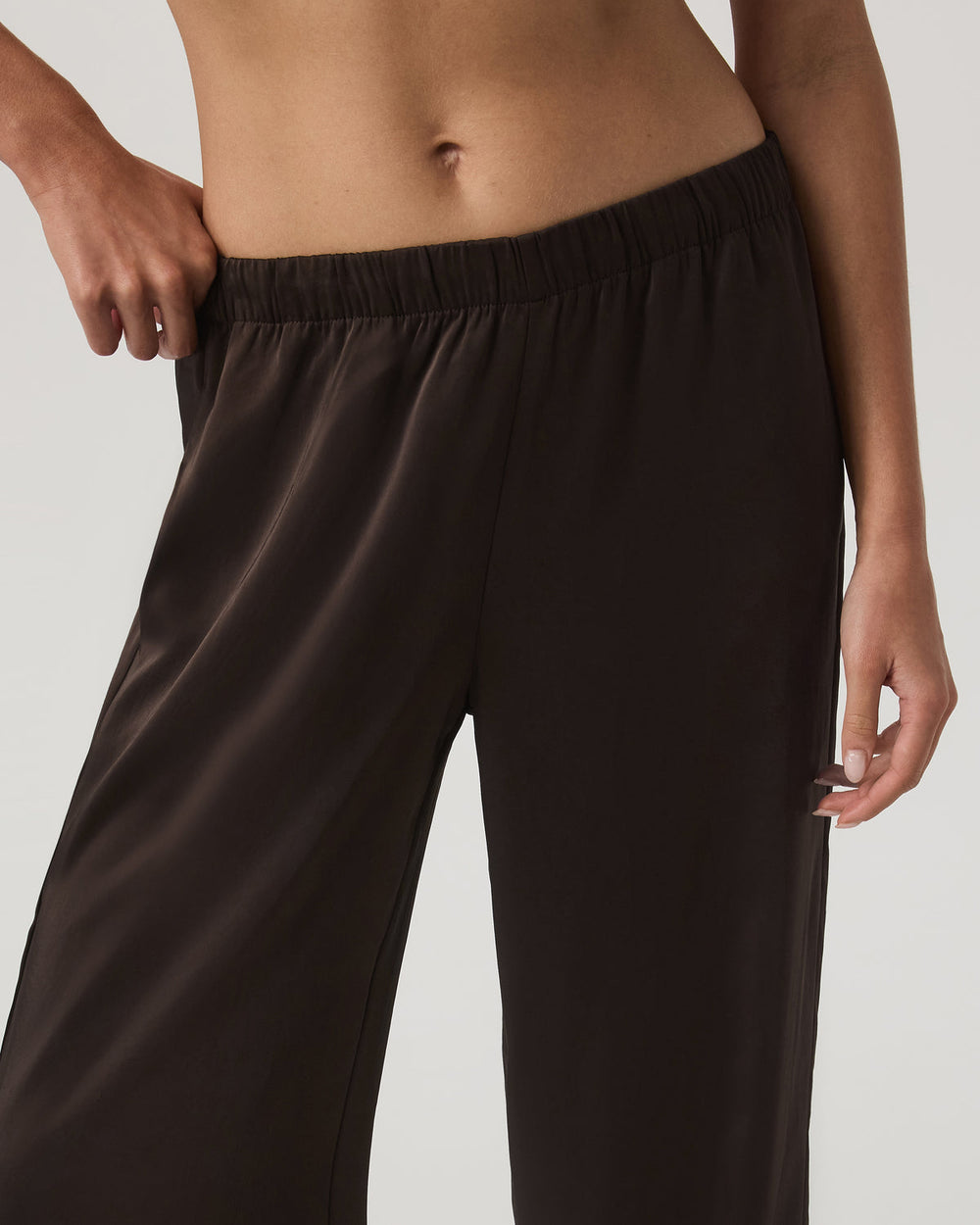 Nova Satin Wideleg Pant Women's Dark Java Pants | Vuori Sale
