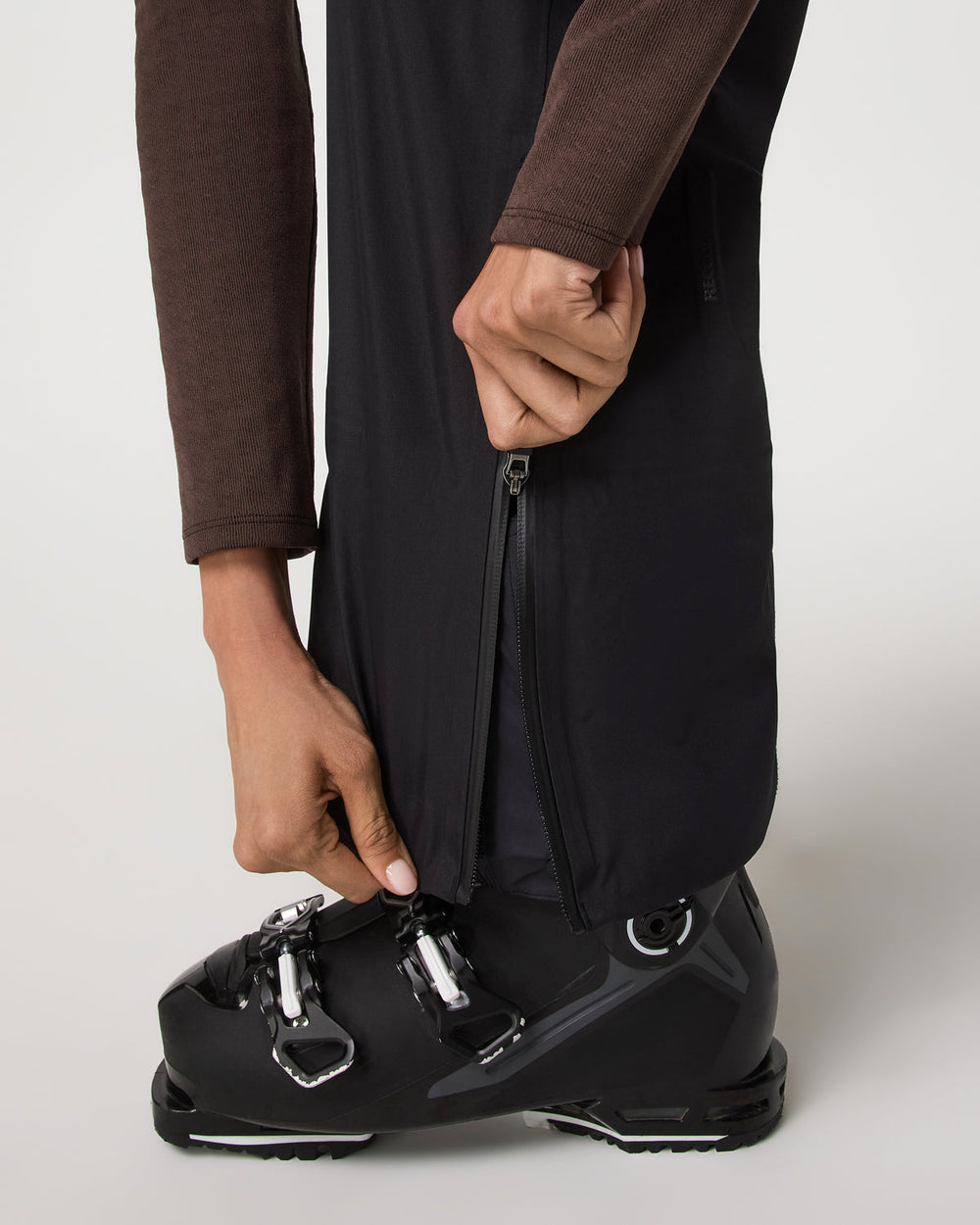 Women's Taika Snow Bib Black Ski/Board Bottoms | Vuori US