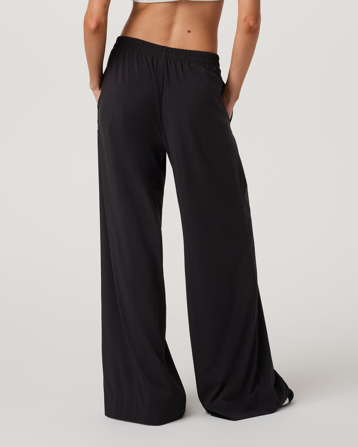 Villa Vibes Wideleg Women's Black Ultra-Wide Leg Pants | Vuori US
