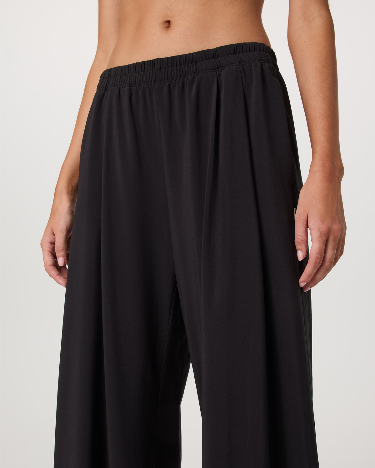 Villa Vibes Wideleg Women's Black Ultra-Wide Leg Pants | Vuori US