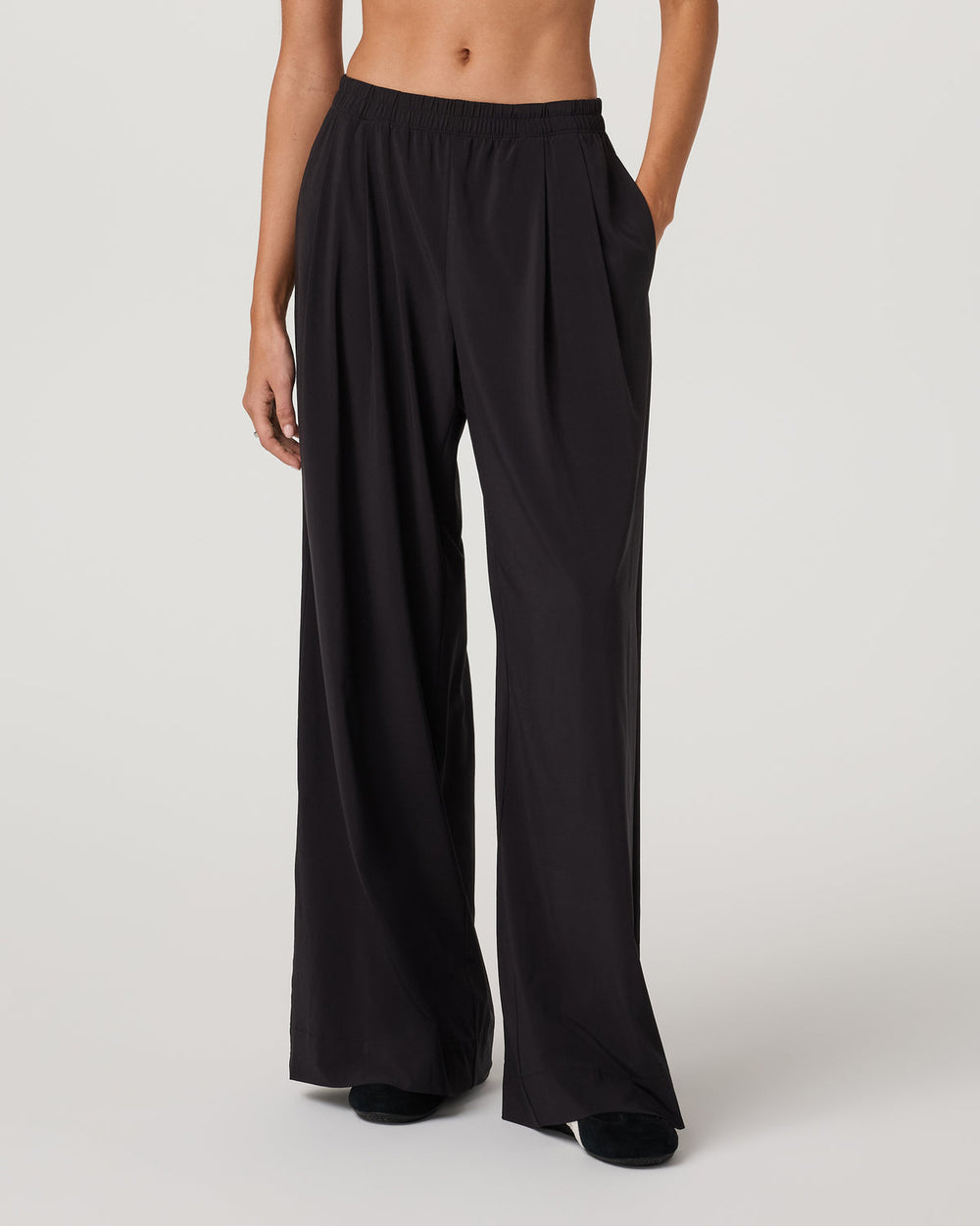 Villa Vibes Wideleg Women's Black Ultra-Wide Leg Pants | Vuori US