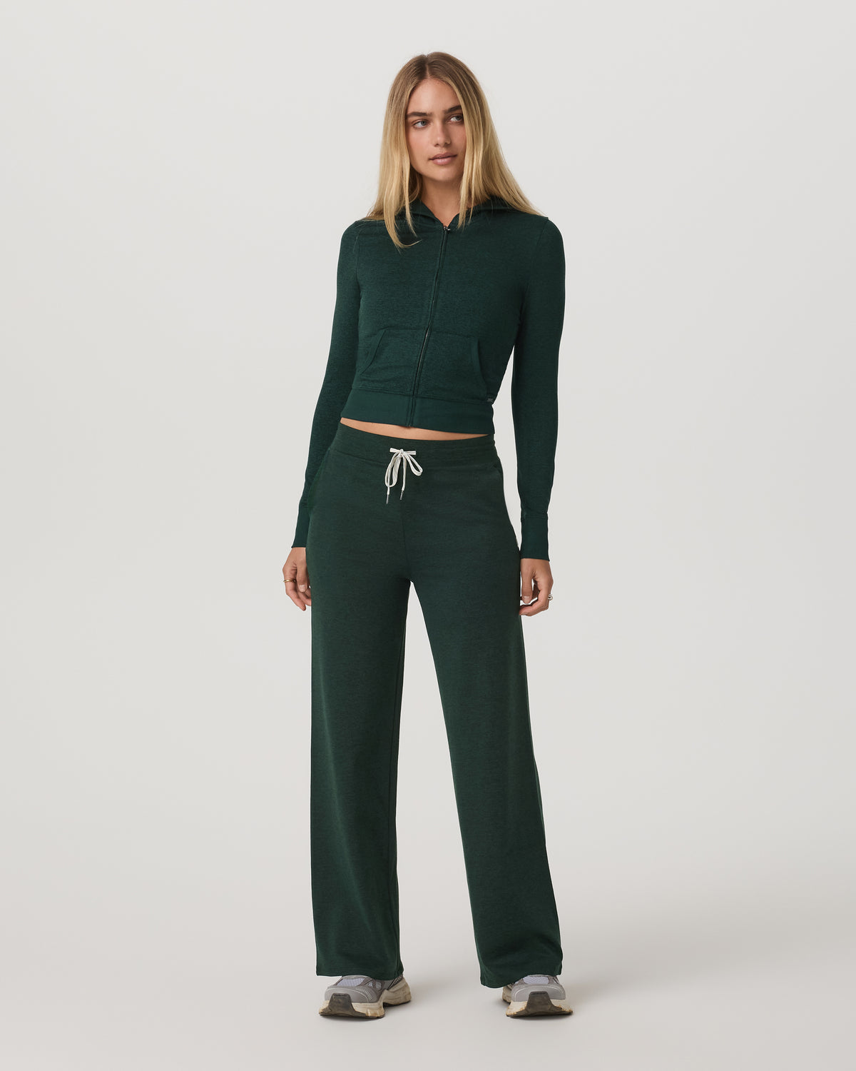 Halo Wideleg - Short Women's Evergreen Wideleg Pants | Vuori US