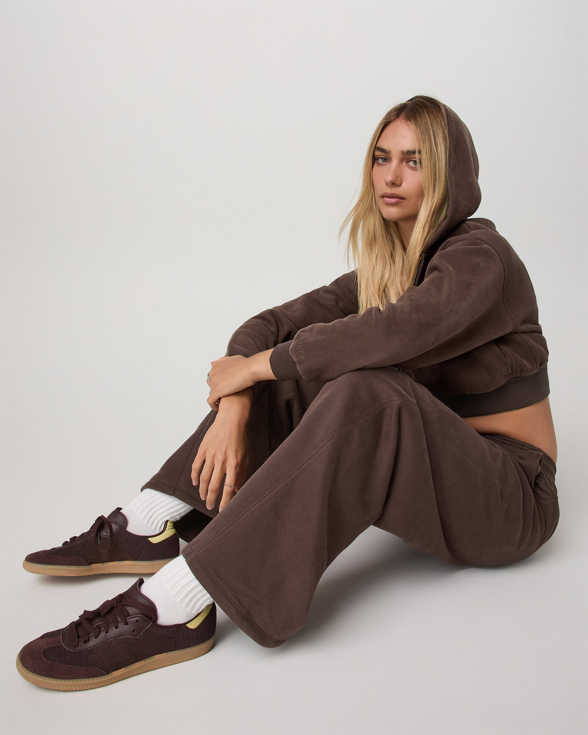 Restore Ultra Wideleg Sweatpant Women's Java Pants | Vuori Discount