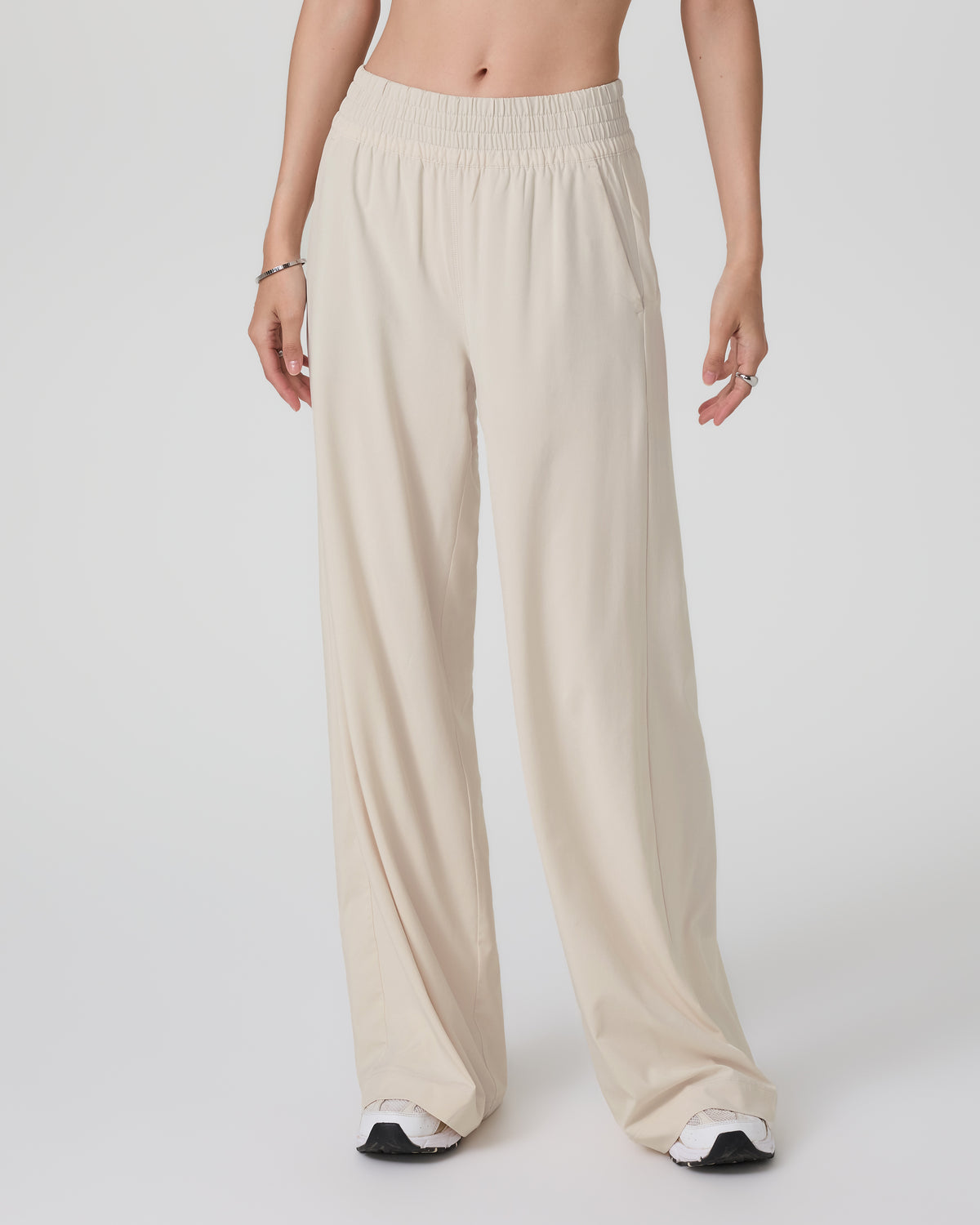 Villa Wideleg Pant - Long Women's Tall Milkweed Pants | Vuori US