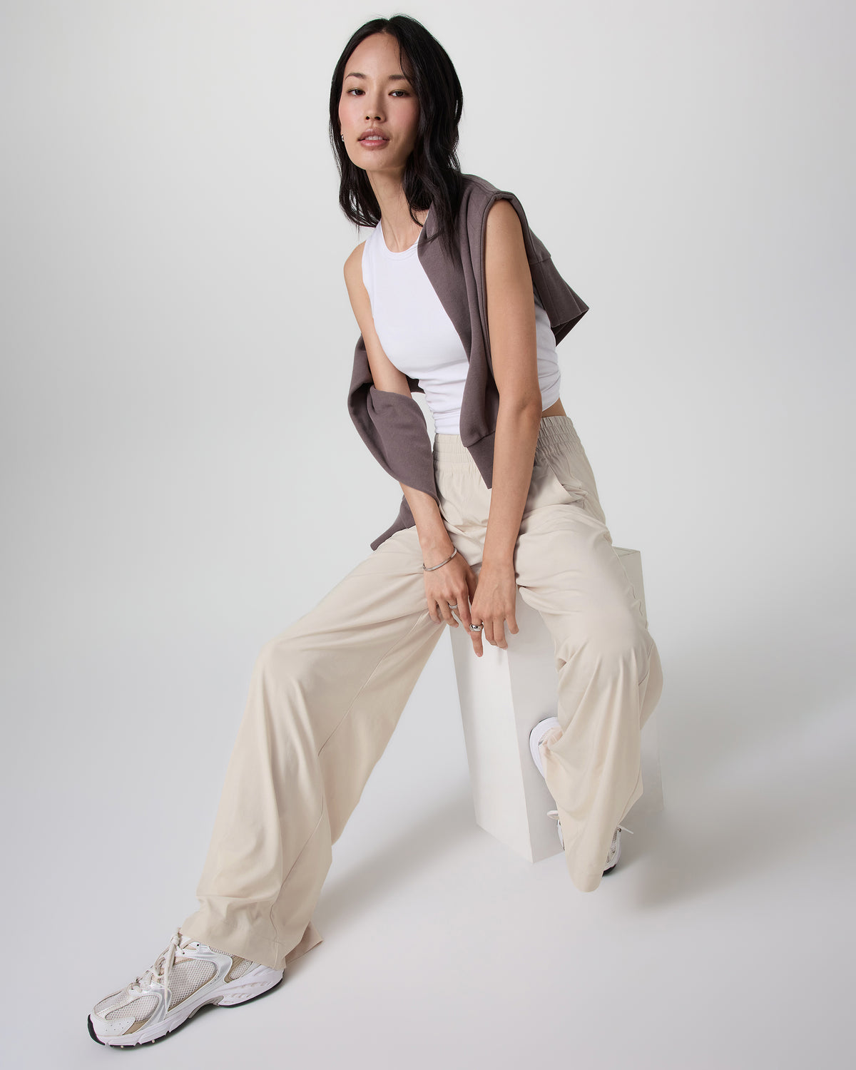 Villa Wideleg Pant - Long Women's Tall Milkweed Pants | Vuori US