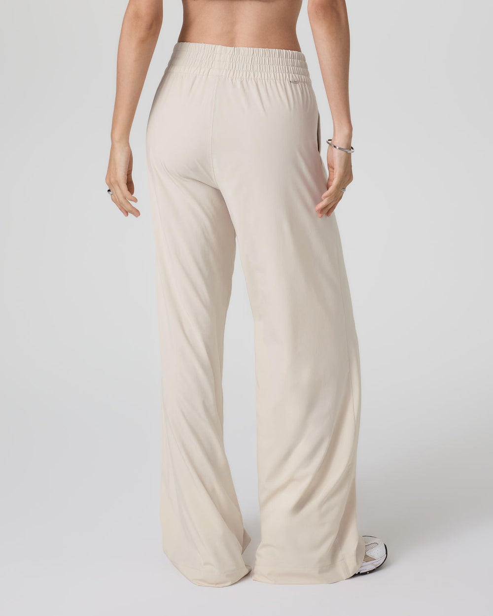 Villa Wideleg Pant - Long Women's Tall Milkweed Pants | Vuori US