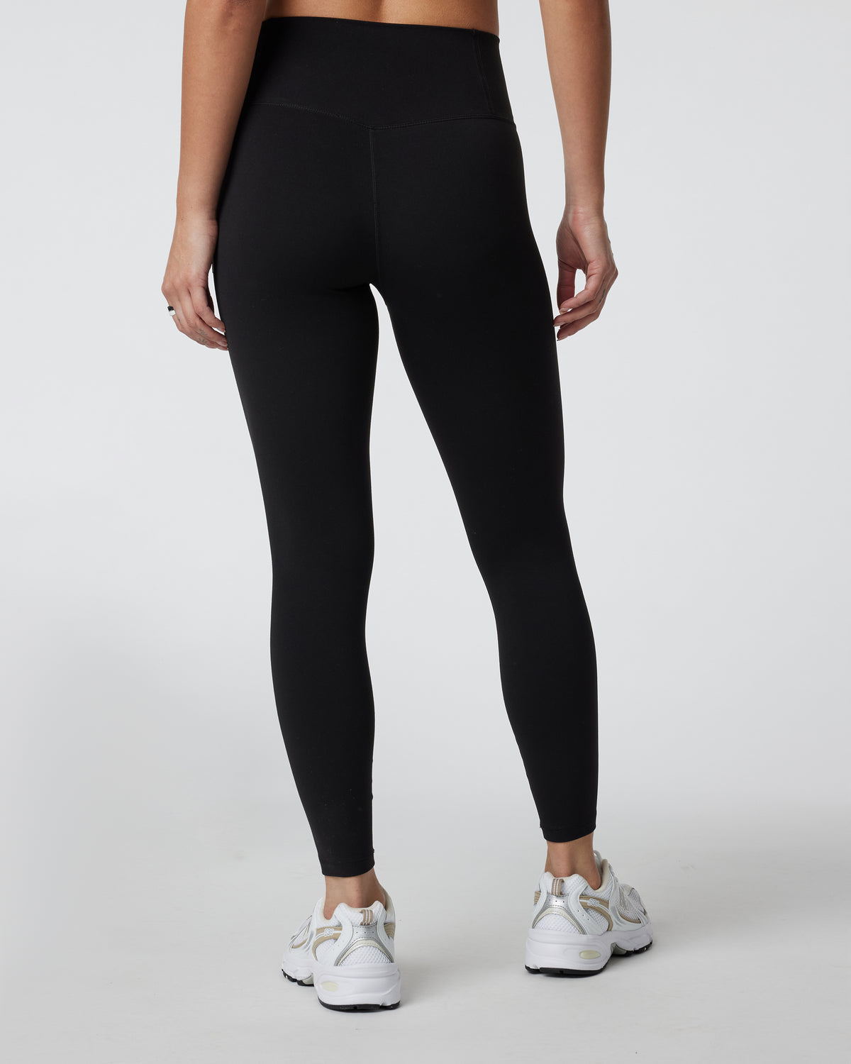 Vuori AllTheFeels™ Legging - Short Black | Vuori Online
