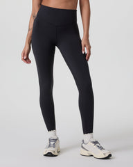 Vuori AllTheForm™ Legging - Short Black | Vuori Outlet