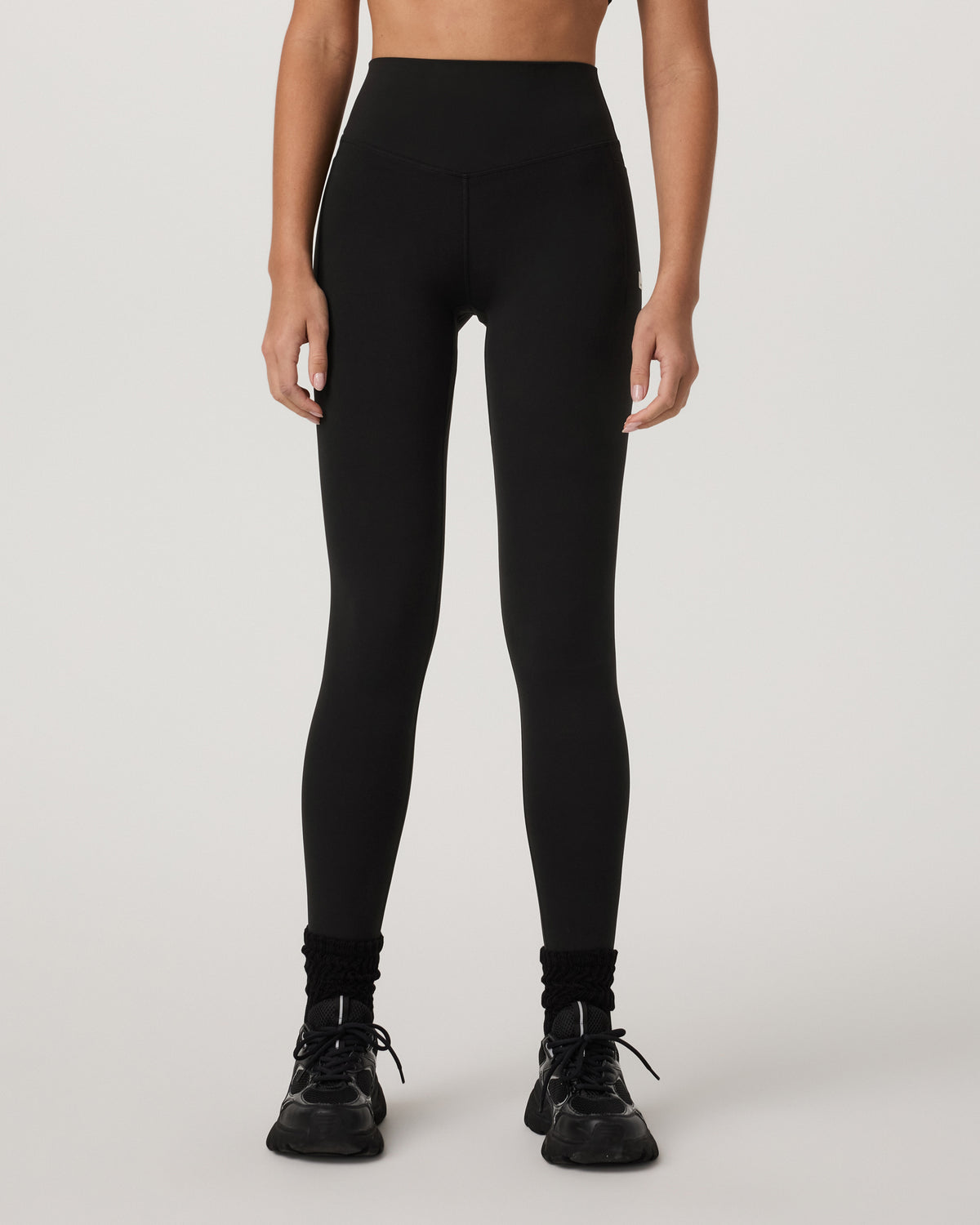 Vuori AllTheForm™ Pocket Legging - Short Black Leggings | Vuori Outlet