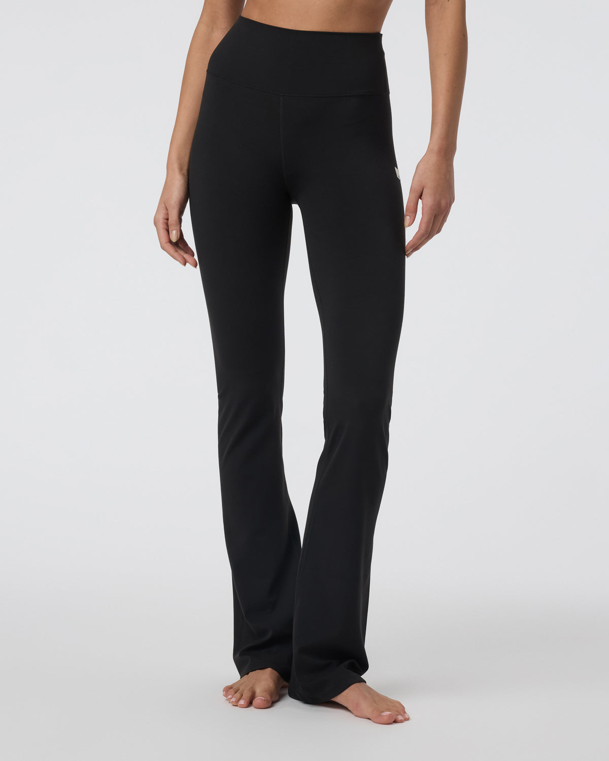 Vuori AllTheFeels™ Slim Flare - Long Black | Vuori
