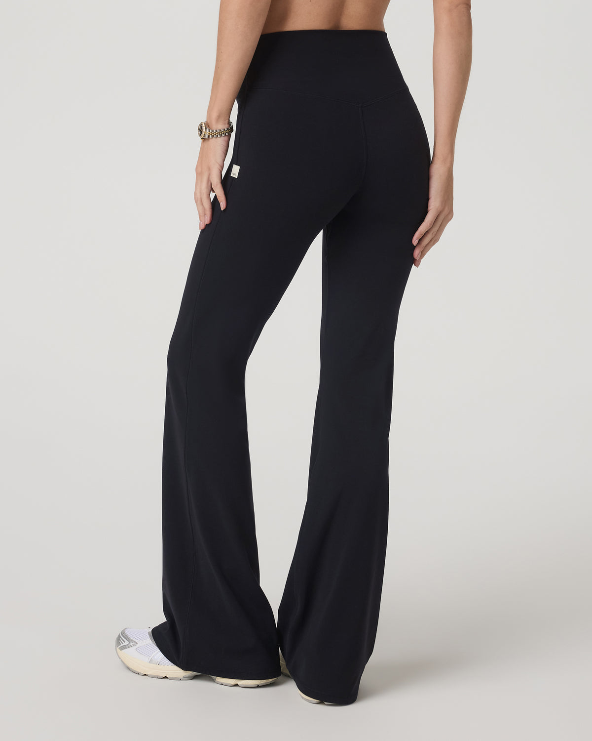 Vuori AllTheForm™ Flare - Short Women's Black Leggings | Vuori Discount