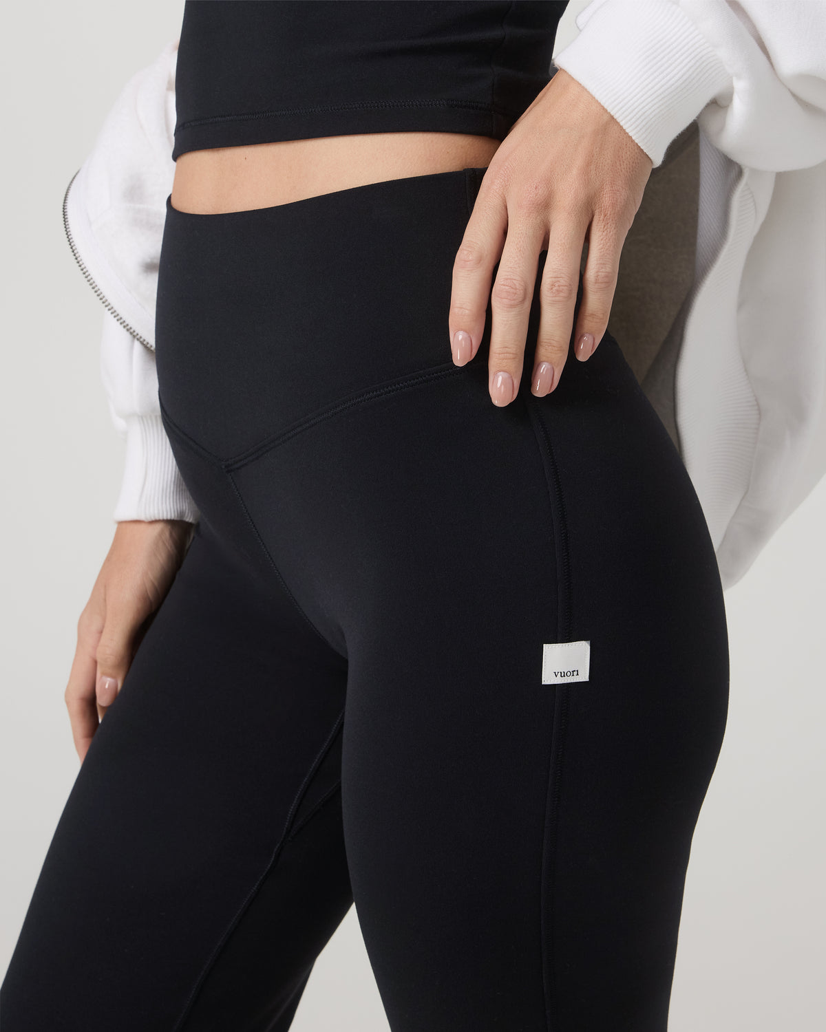 Vuori AllTheForm™ Flare - Short Women's Black Leggings | Vuori Discount
