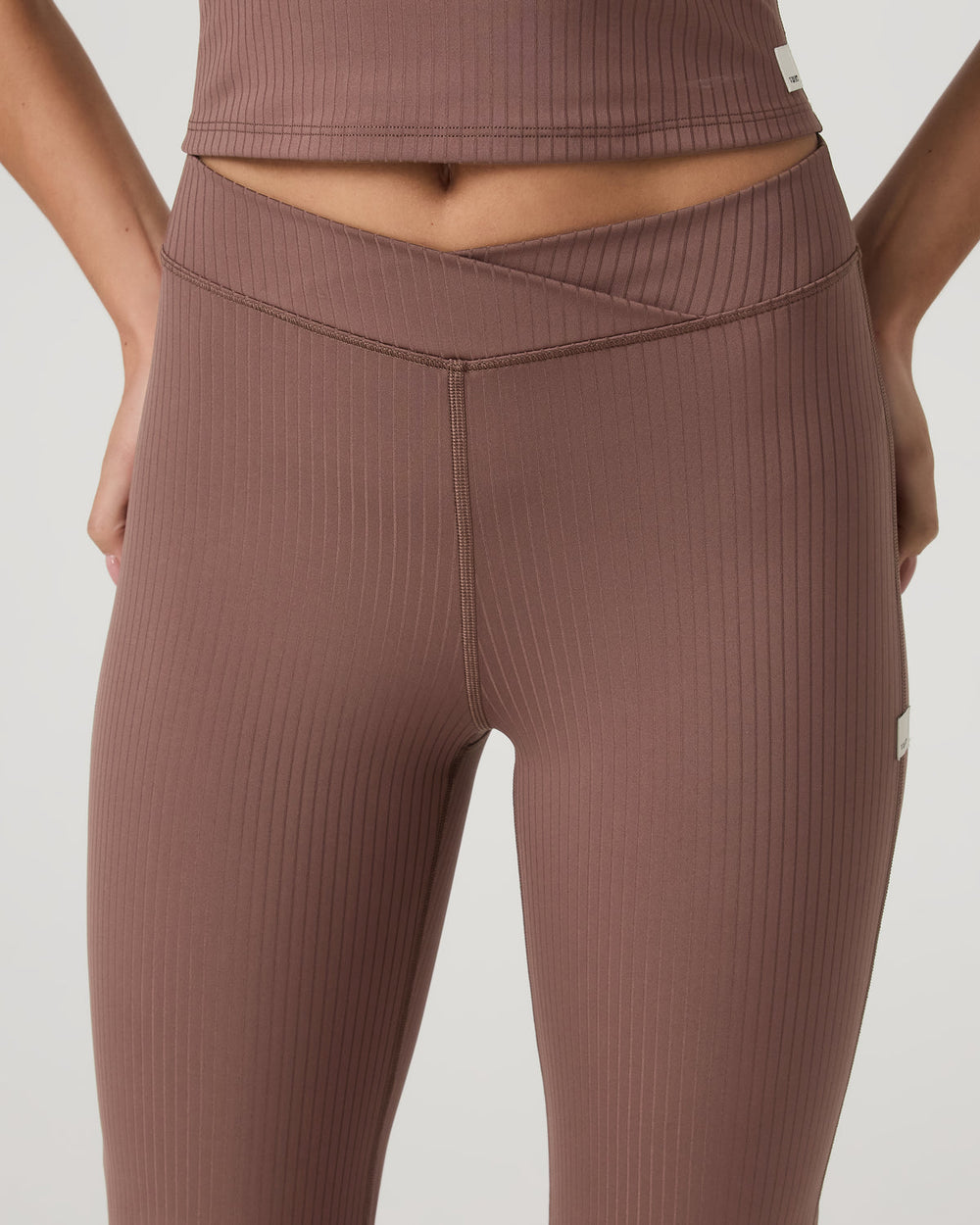 Inversion Rib Slim Flare Women's Sable Slim Flare Leggings | Vuori Outlet