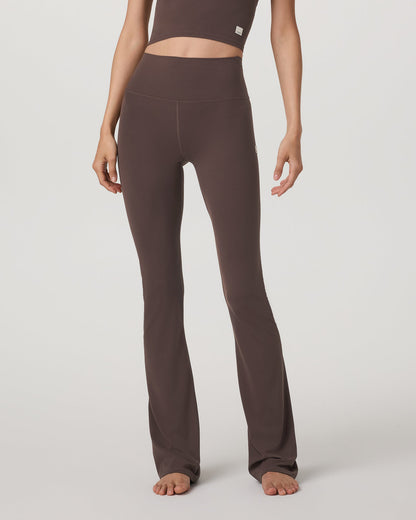 Vuori AllTheFeels™ Slim Flare Women's Java Leggings | Vuori Clothing