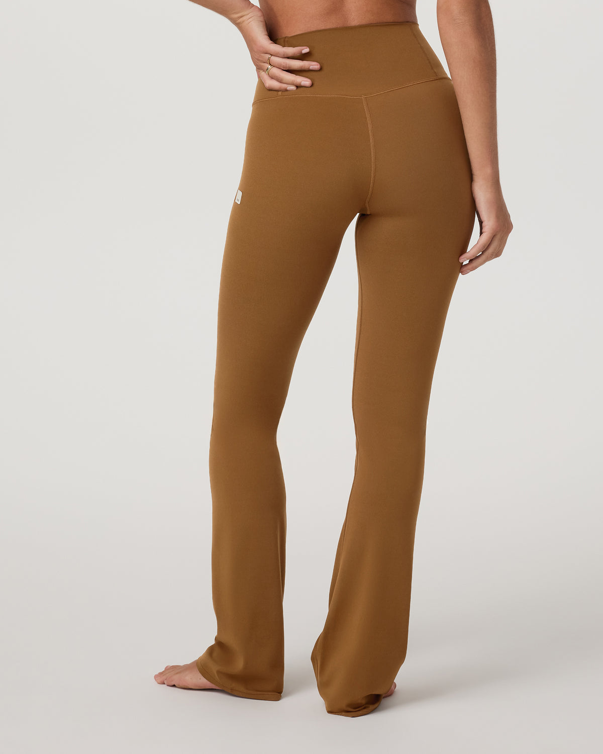 Vuori AllTheFeels™ Slim Flare Women's Rum Leggings | Vuori Sale