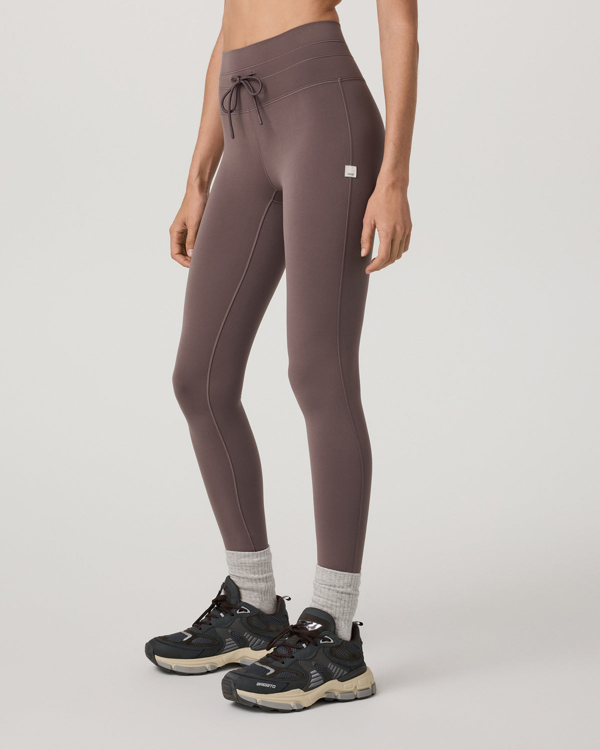 Women's Daily Form Legging - Short Huckleberry | Vuori Online