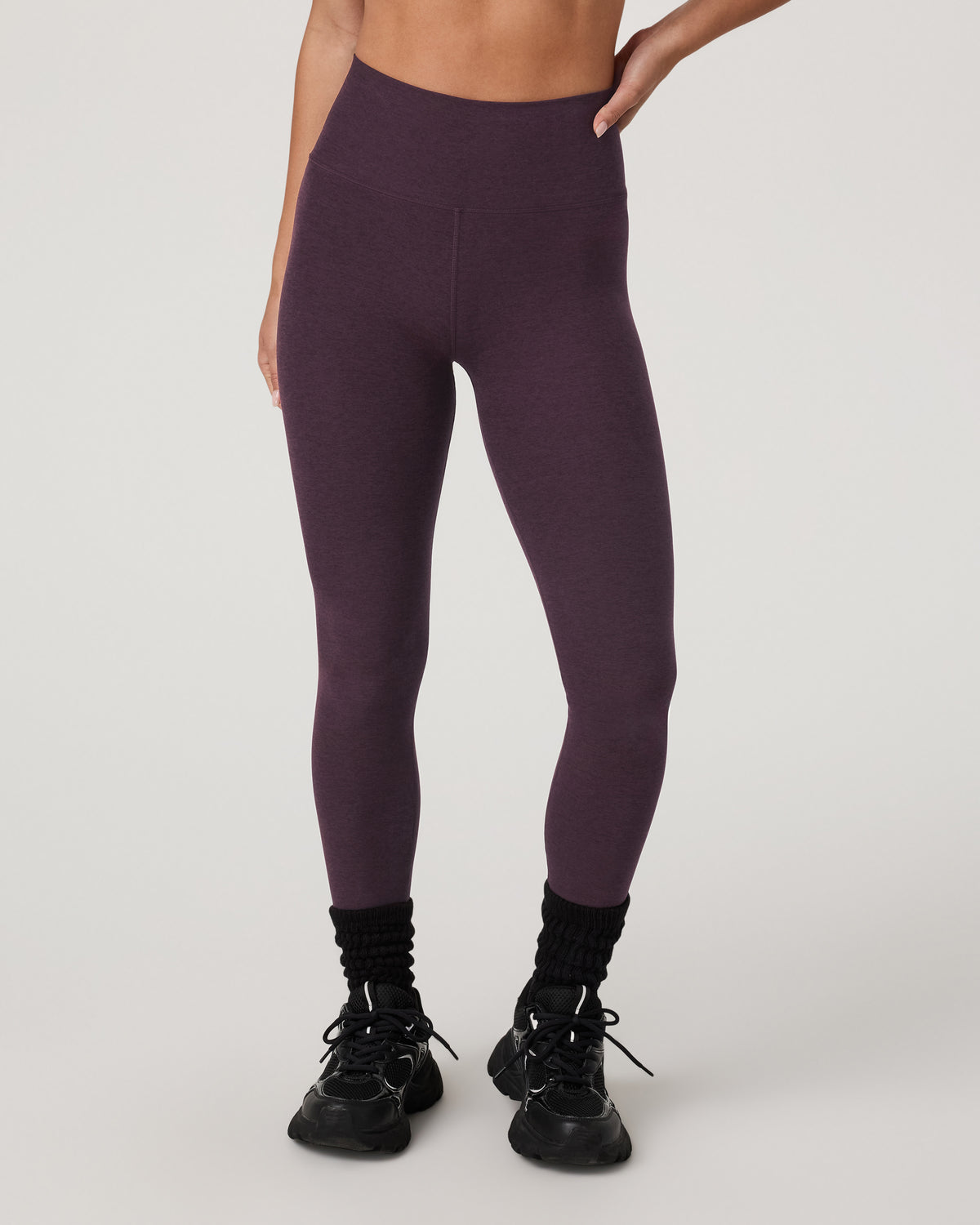 Clean Elevation Legging - Short Raisin Heather Leggings | Vuori US