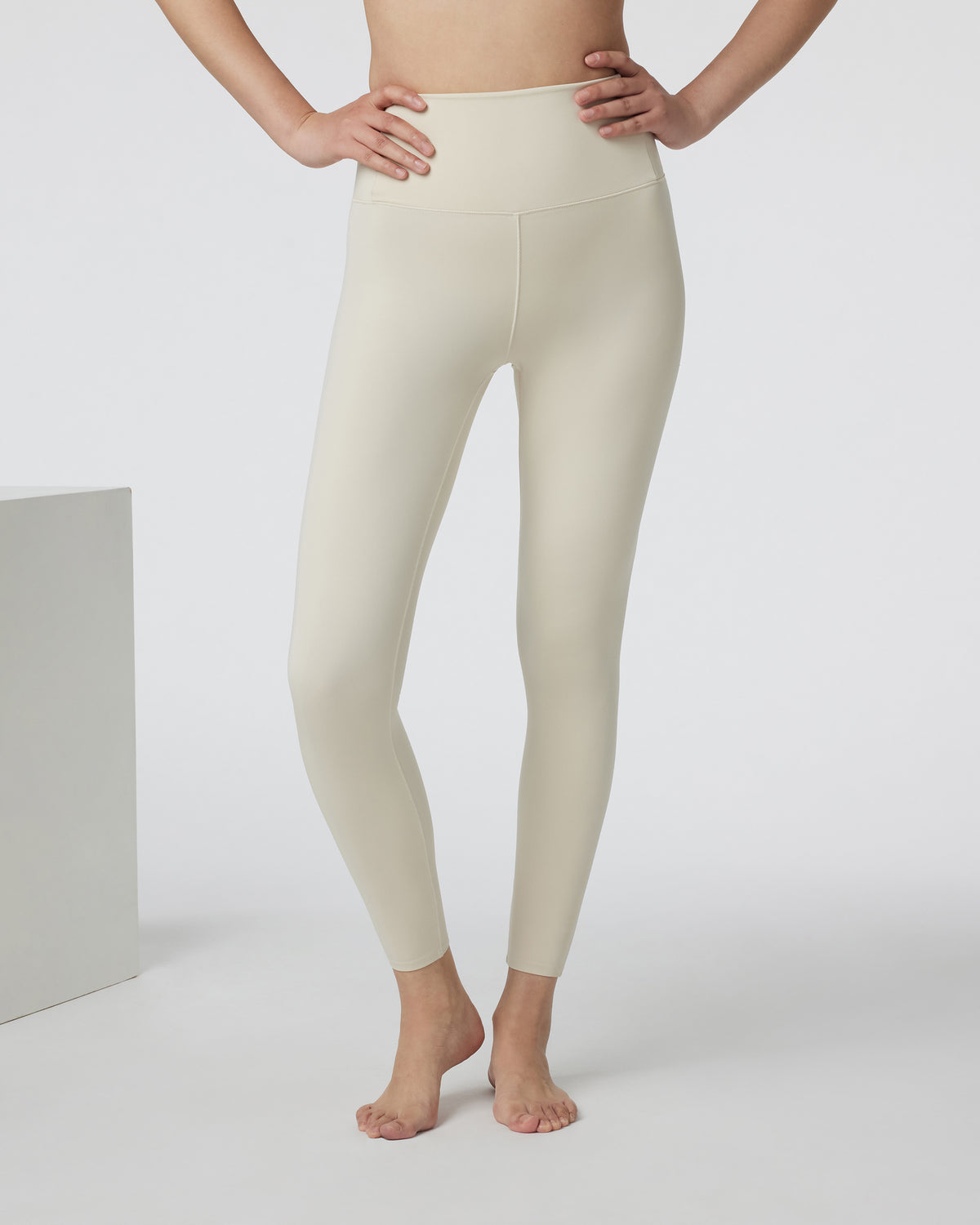 Evolve Legging Bone High-Rise Leggings | Vuori For sale