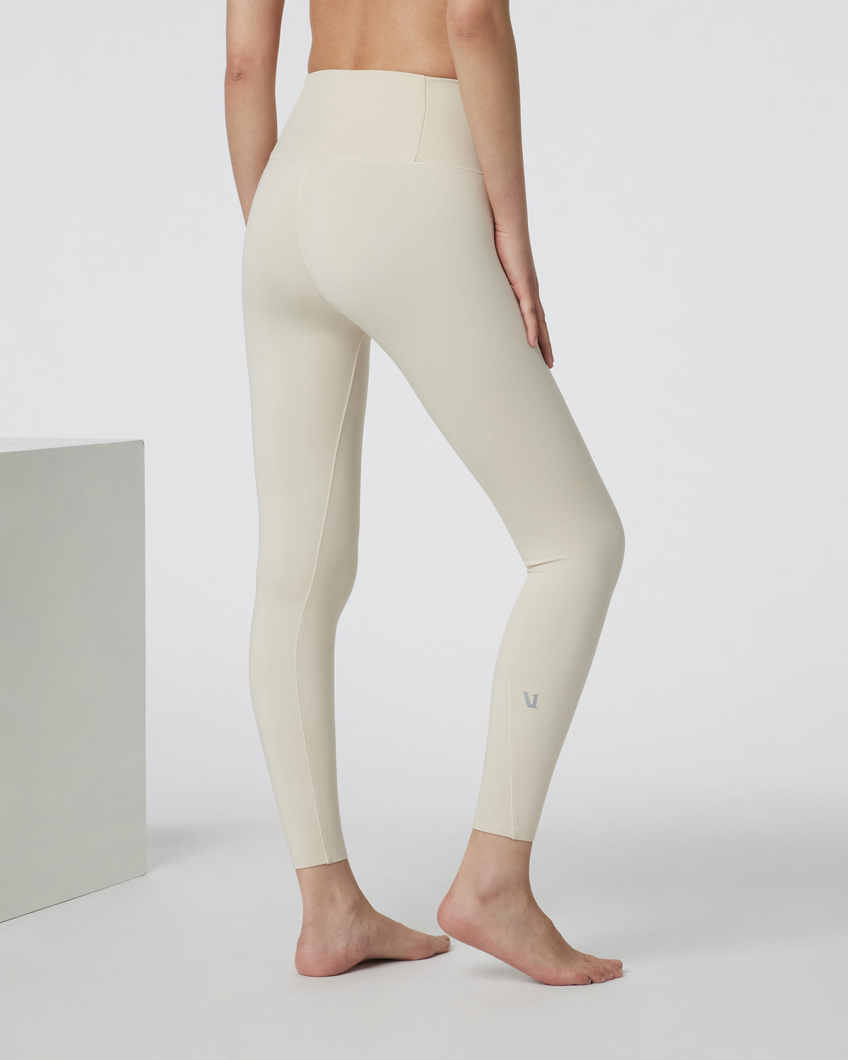 Evolve Legging Bone High-Rise Leggings | Vuori For sale