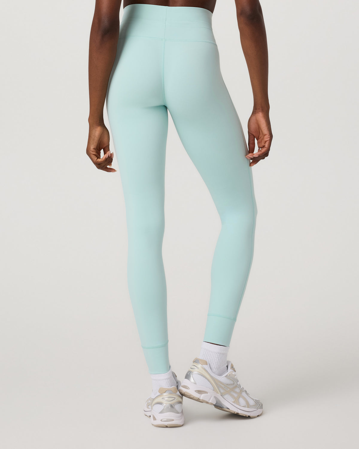 Daily Legging - Short Women's Spearmint Leggings | Vuori Clothing