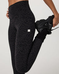 Vuori AllTheForm™ Legging Black Blurred Torrent Legging | Vuori On sale