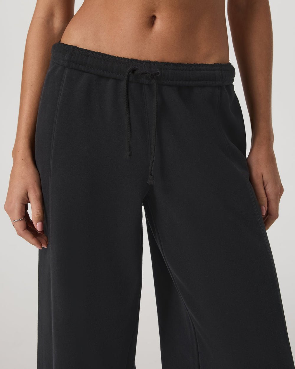 Sedona Barrel Sweatpant Women's Black Relaxed Fit Pants | Vuori Sale