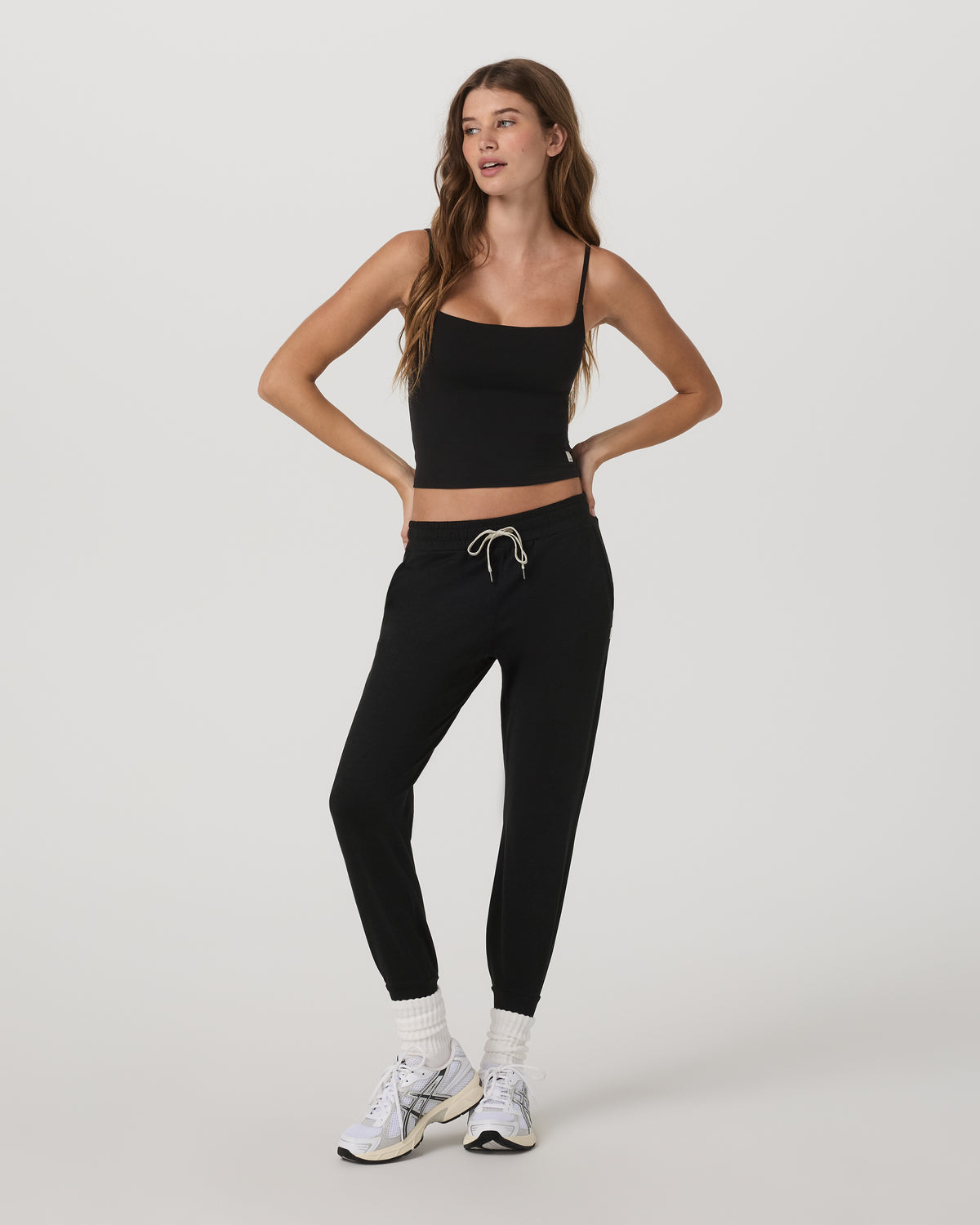 Performance Jogger Black Heather Sweatpants | Vuori Outlet