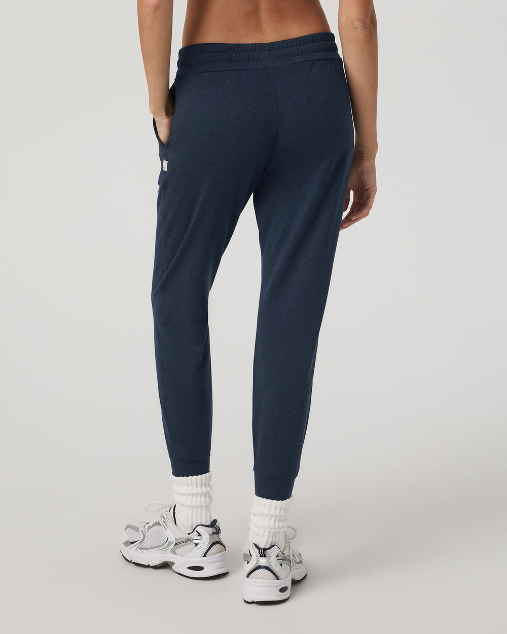 Performance Jogger Midnight Moisture-Wicking Joggers | Vuori