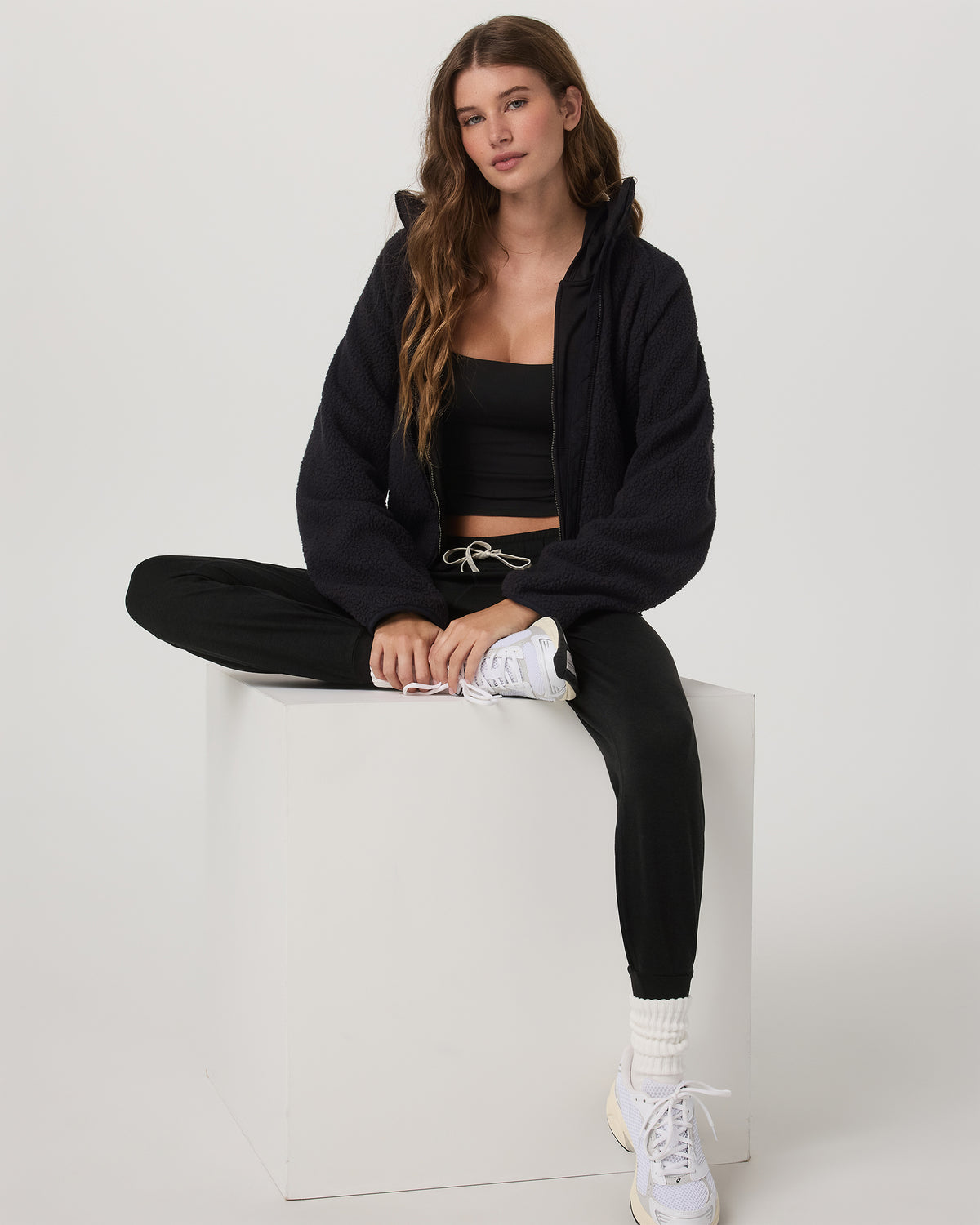 Performance Jogger - Long Black Heather Long Joggers | Vuori Sale