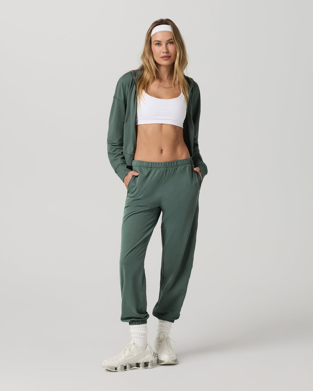 Halo Modern Sweatpant Women's Agate Green Sweatpant | Vuori On sale