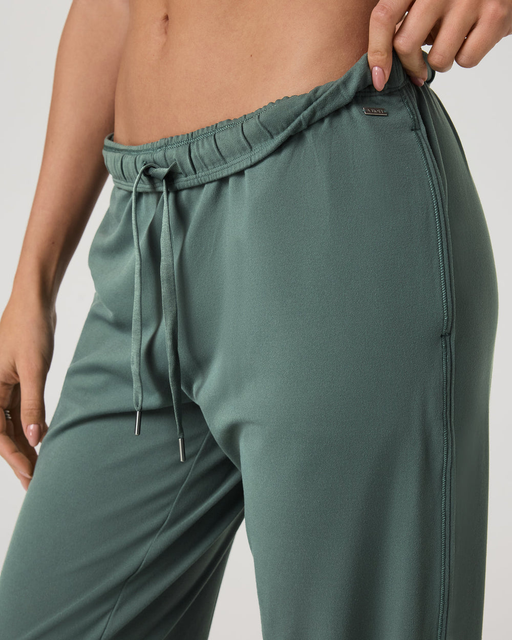 Halo Modern Sweatpant Women's Agate Green Sweatpant | Vuori On sale