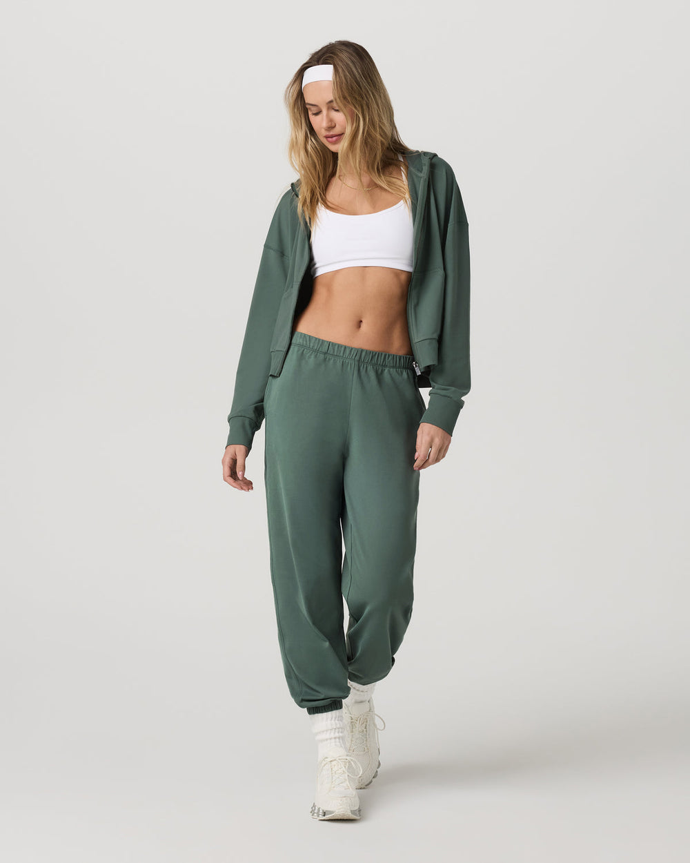 Halo Modern Sweatpant Women's Agate Green Sweatpant | Vuori On sale