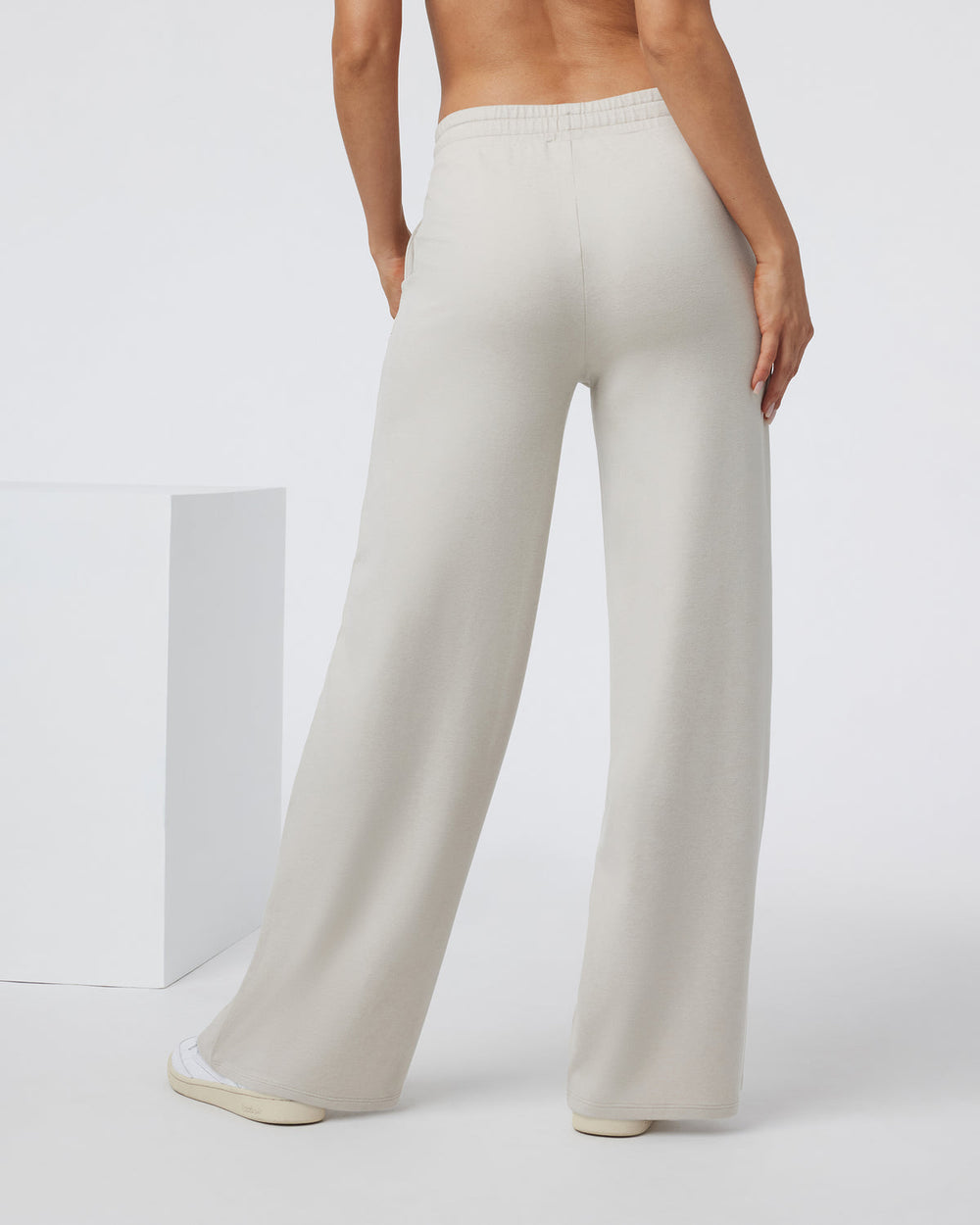 Halo Essential Wideleg Ecru Heather | Vuori US