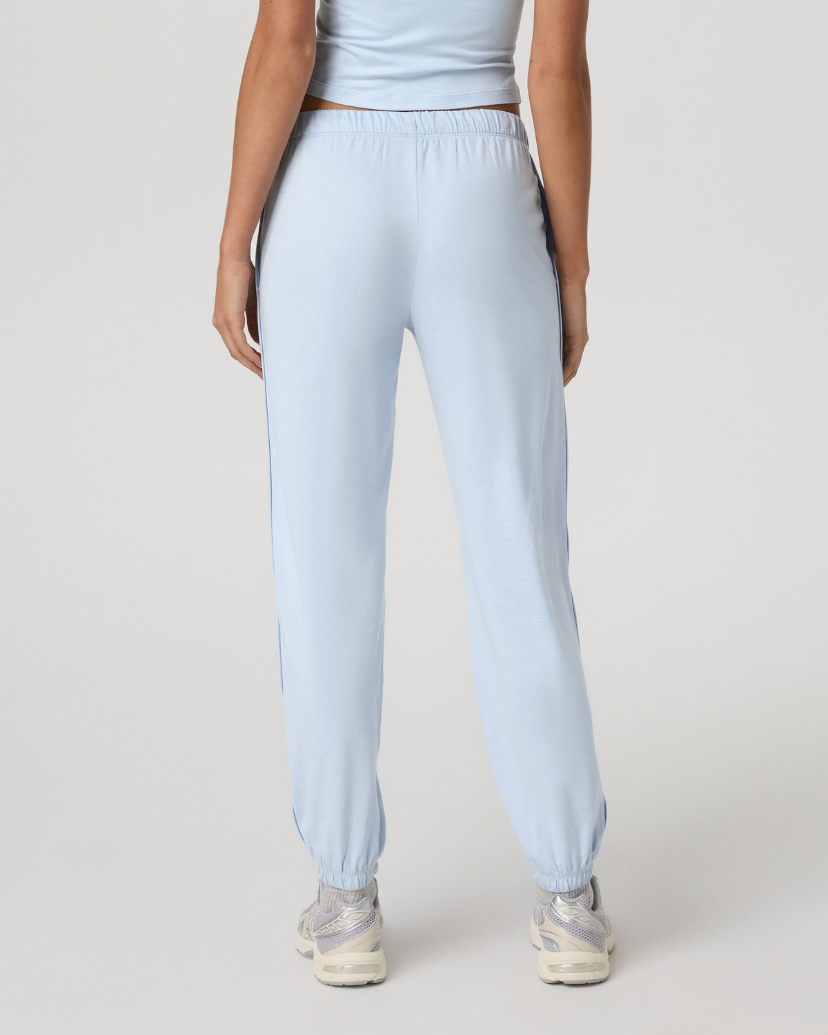 Women's Halo Modern Sweatpant Soft Sky Heather | Vuori On sale