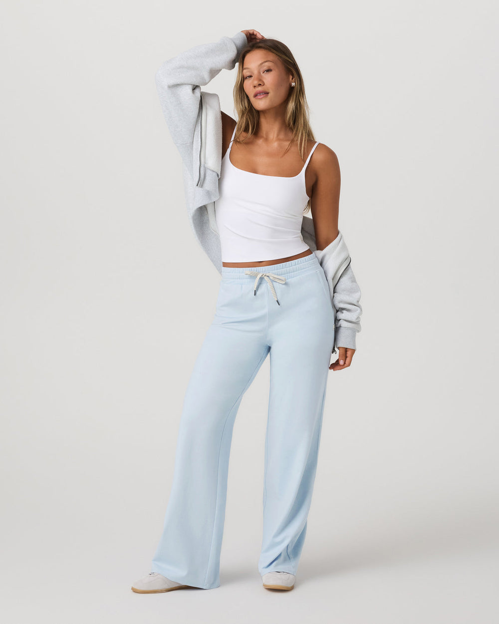 Halo Essential Wideleg - Short Soft Sky Heather Pants | Vuori Outlet