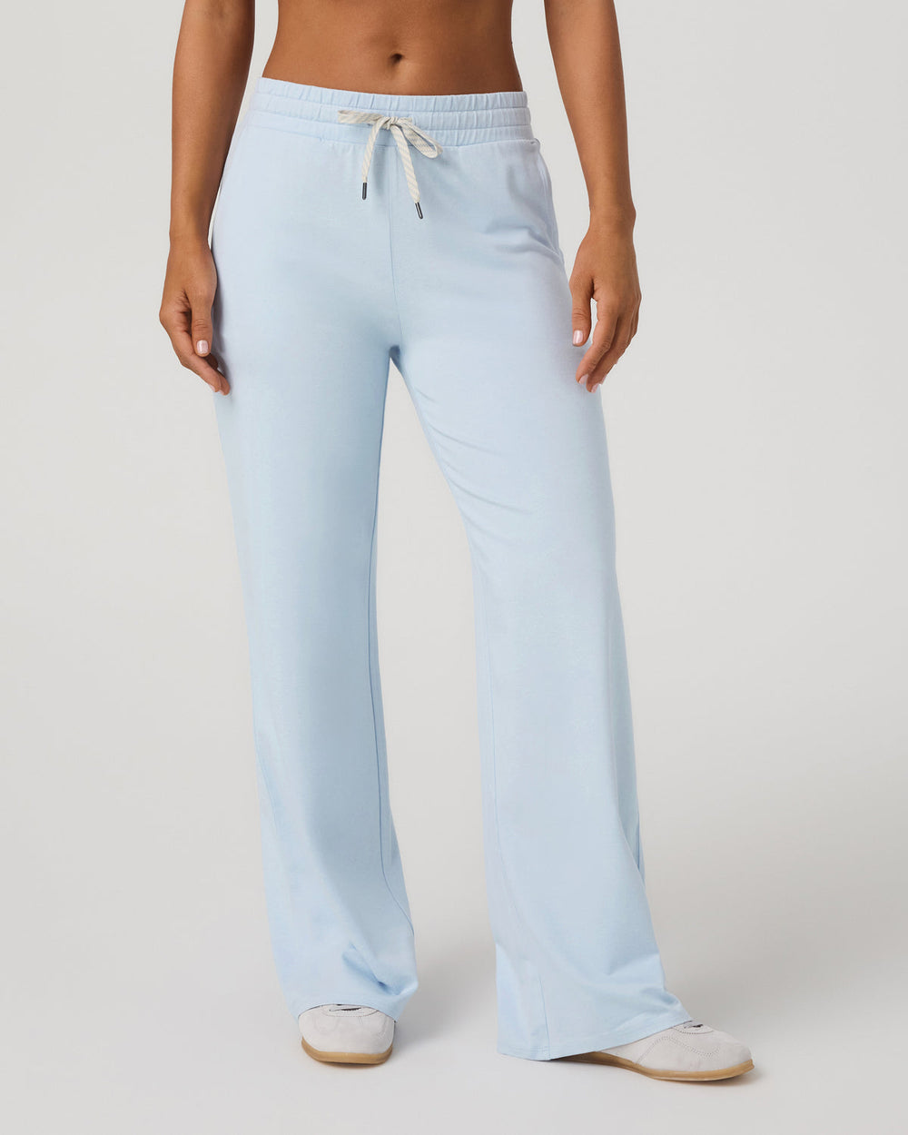 Halo Essential Wideleg - Short Soft Sky Heather Pants | Vuori Outlet