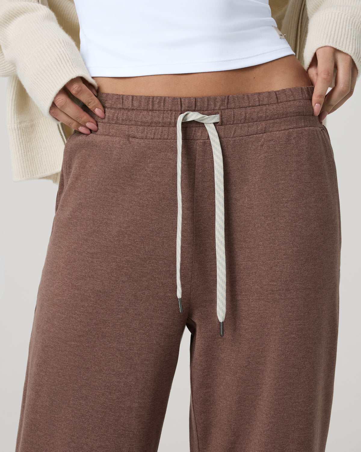 Halo Essential Wideleg Pant Women's Sable Heather Pant | Vuori US
