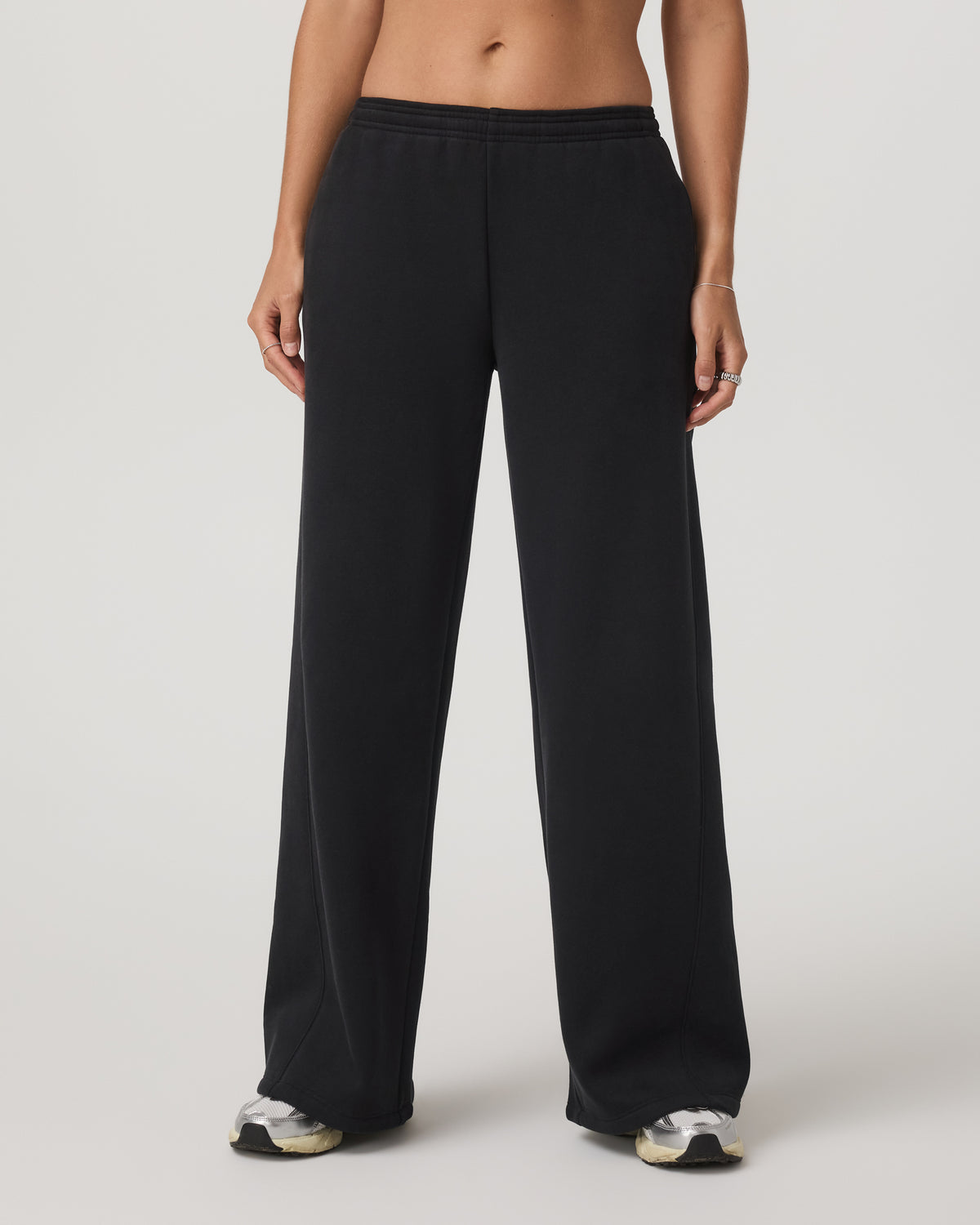 Women's Restore Ultra Wideleg Sweatpant Washed Black | Vuori
