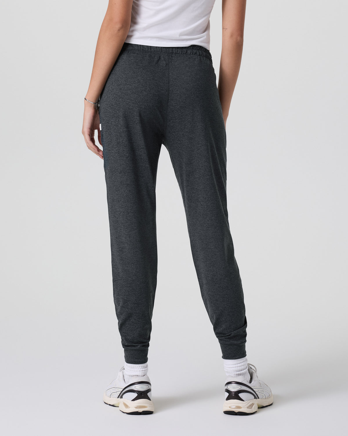 Performance Jogger - Long Charcoal Grey Sweatpants | Vuori Sale
