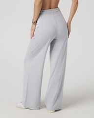 Halo Essential Wideleg - Short Women's Pale Grey Pants | Vuori Online