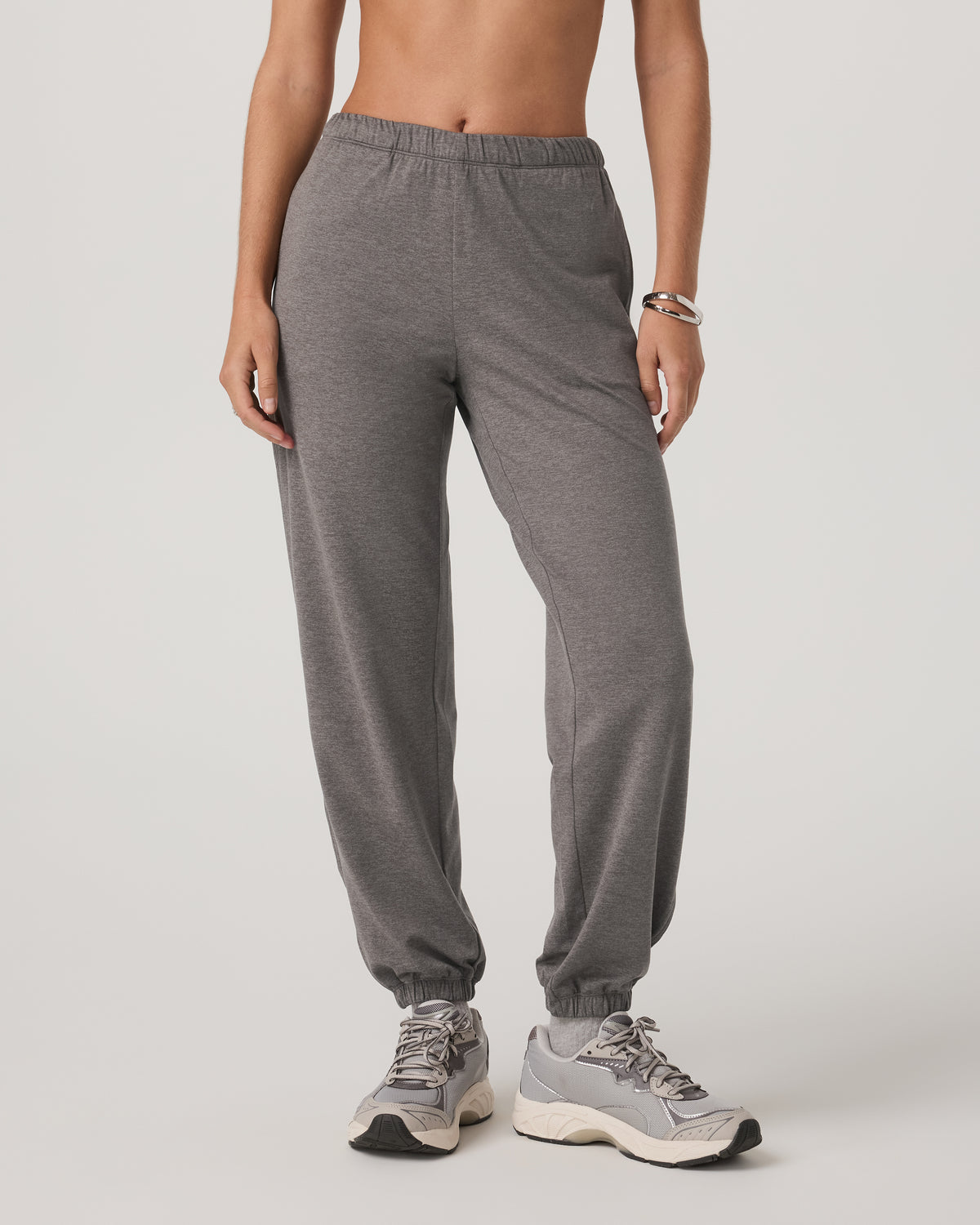 Halo Modern Sweatpant Women's Chia Heather Pants | Vuori Outlet