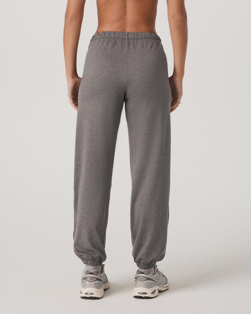 Halo Modern Sweatpant Women's Chia Heather Pants | Vuori Outlet