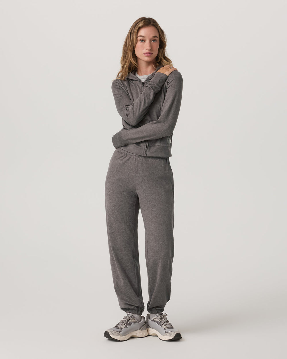 Halo Modern Sweatpant Women's Chia Heather Pants | Vuori Outlet