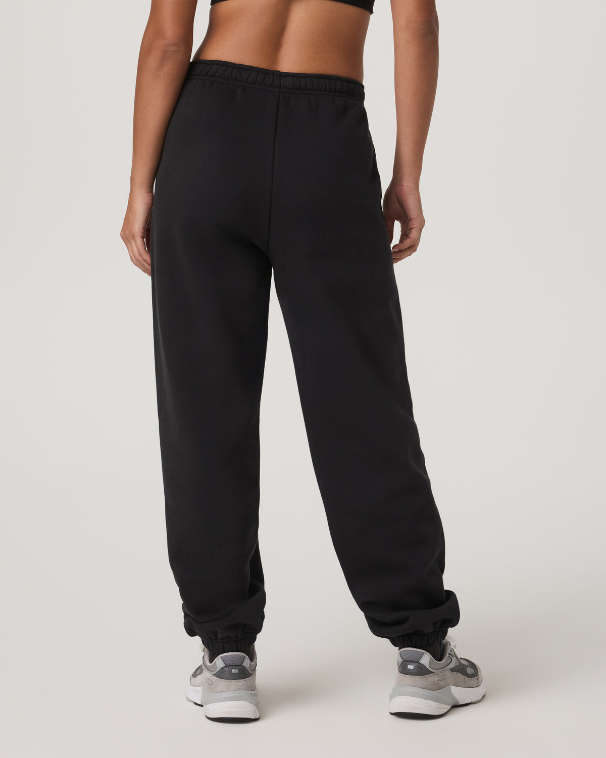 Restore Classic Sweatpant Women's Washed Black Pants | Vuori Discount