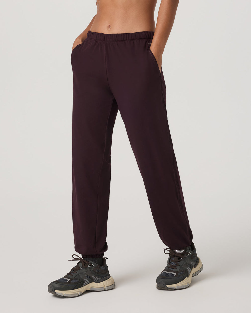 Halo Modern Sweatpant Women's Raisin Pants | Vuori Online