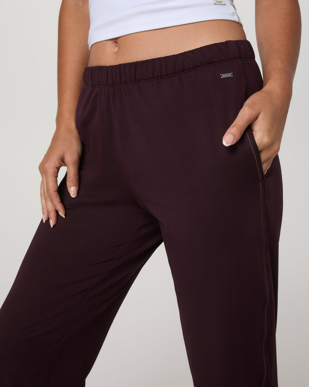 Halo Modern Sweatpant Women's Raisin Pants | Vuori Online